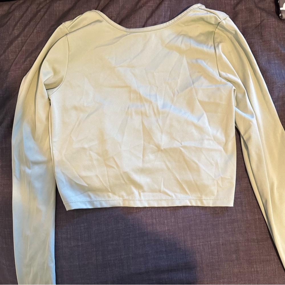 Long Sleeve Open Back Crop Top